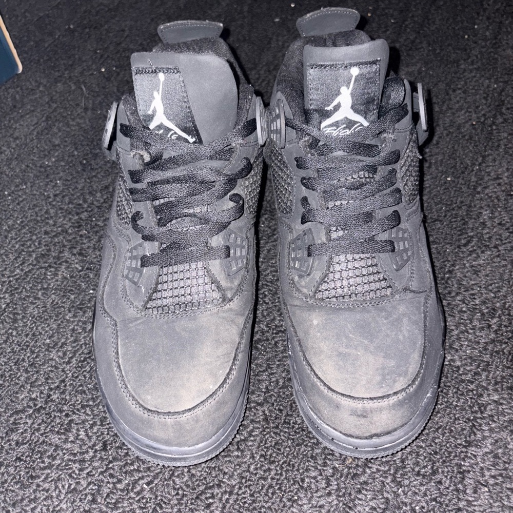 Black Cat 4s
